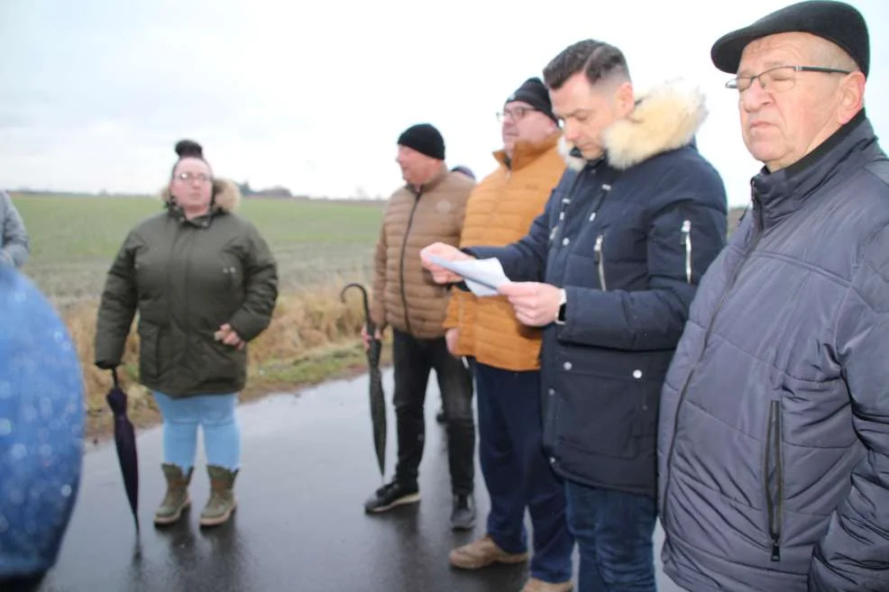 Zebranie w sprawie domniemanej farmy w Witaszycach