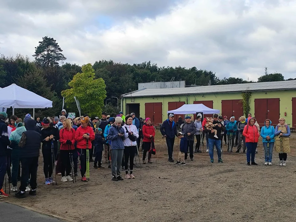 V Marsz po zdrowia z nordic walking w ramach Leśna Triada 2025 w Piaskach
