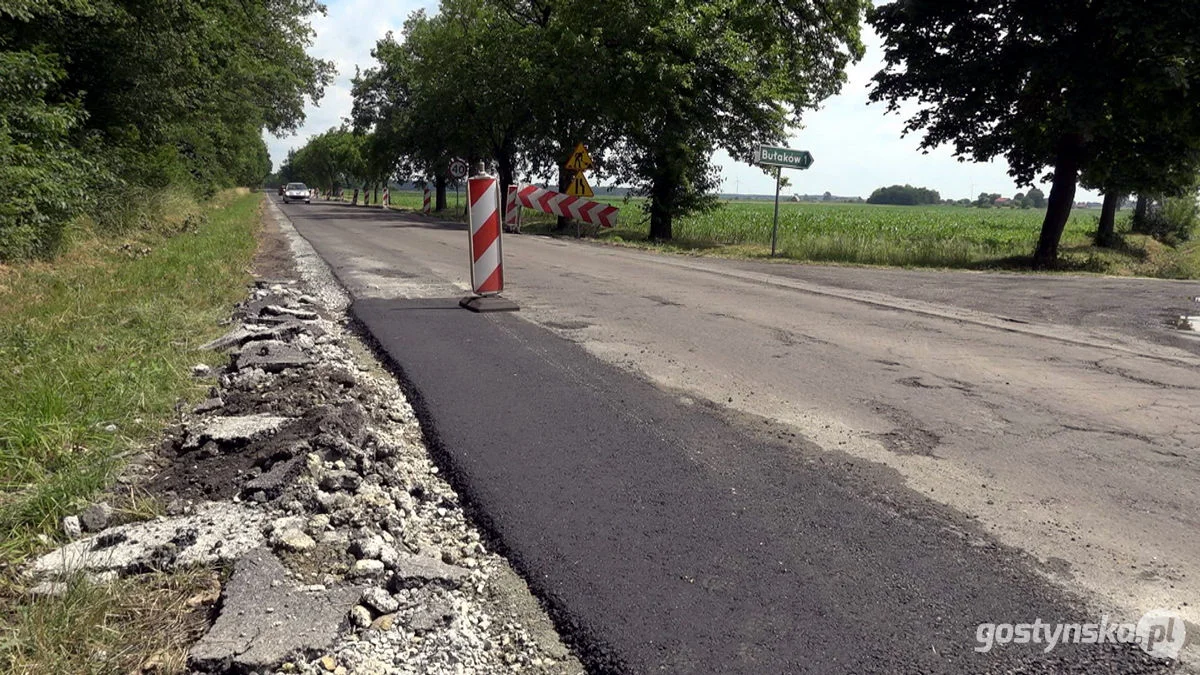 Remontowana droga powiatowa z Pogorzeli do Kaczagórki