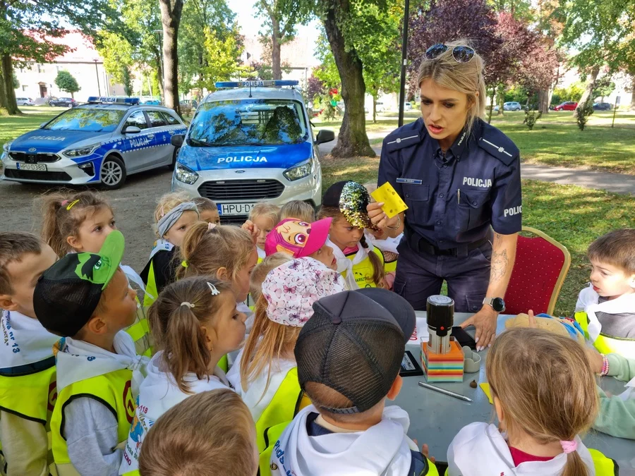 Świętowali Dzień Przedszkolaka w Lesznie. Uroczyste obchody z policjantami