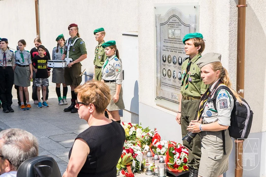 81 lat temu zginęli za Polskę. W Jarocinie po raz kolejny uczczono ich pamięć [ZDJĘCIA] - Zdjęcie główne