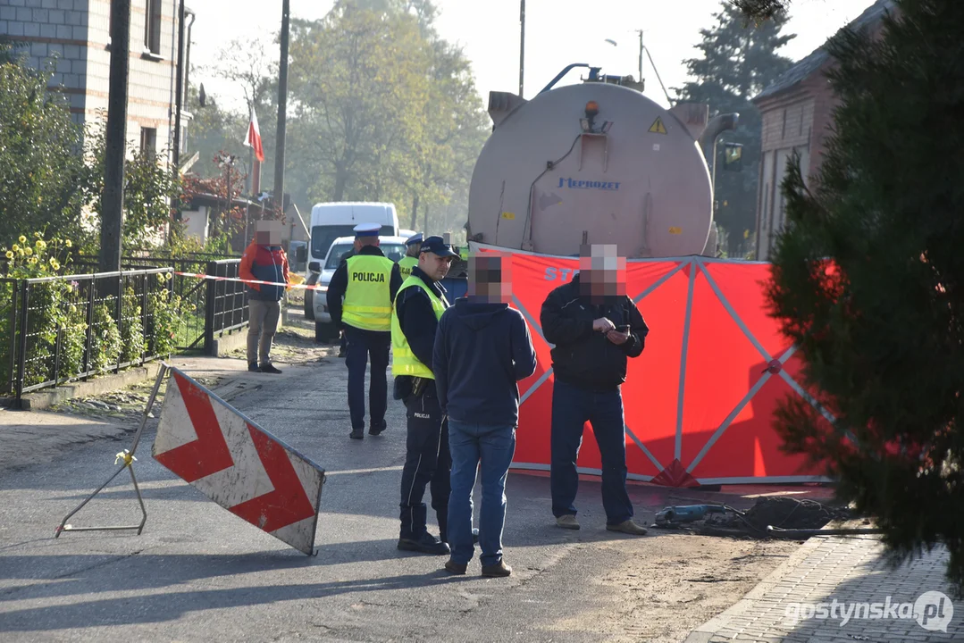 Wypadek śmiertelny w Żytowiecku. Mężczyzna przejechany przez ciągnik