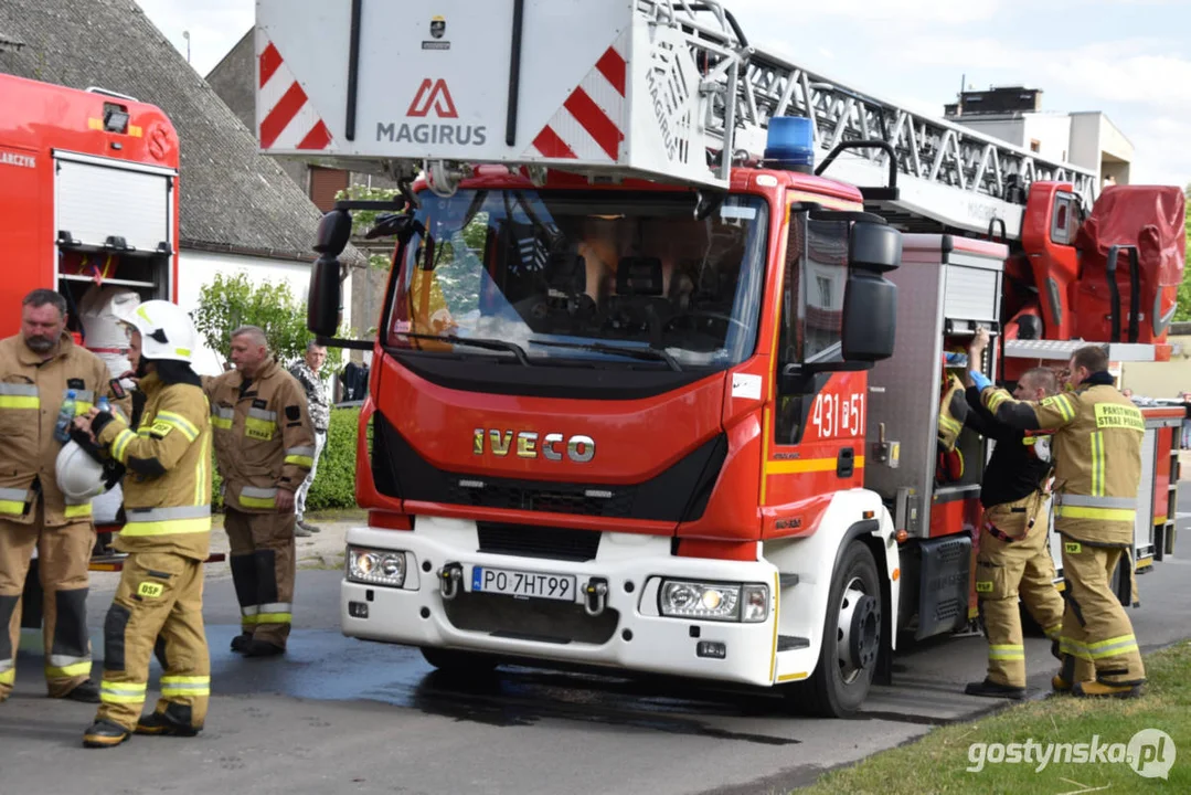 Groźny pożar w Łęce Wielkiej. Mieszkanie spłonęło doszczętnie