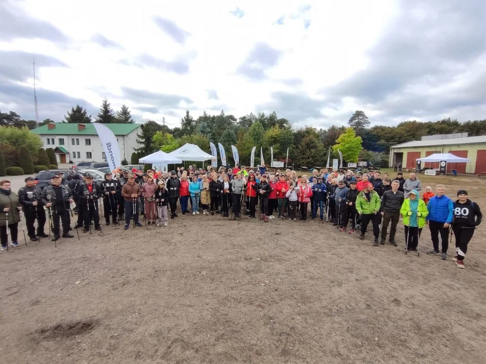 V Marsz po zdrowia z nordic walking w ramach Leśna Triada 2025 w Piaskach