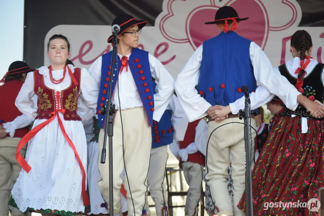 XI Festiwal Tradycji i Folkloru w Domachowie - wesele buskupiańskie i podpisanie umowy partnerskiej