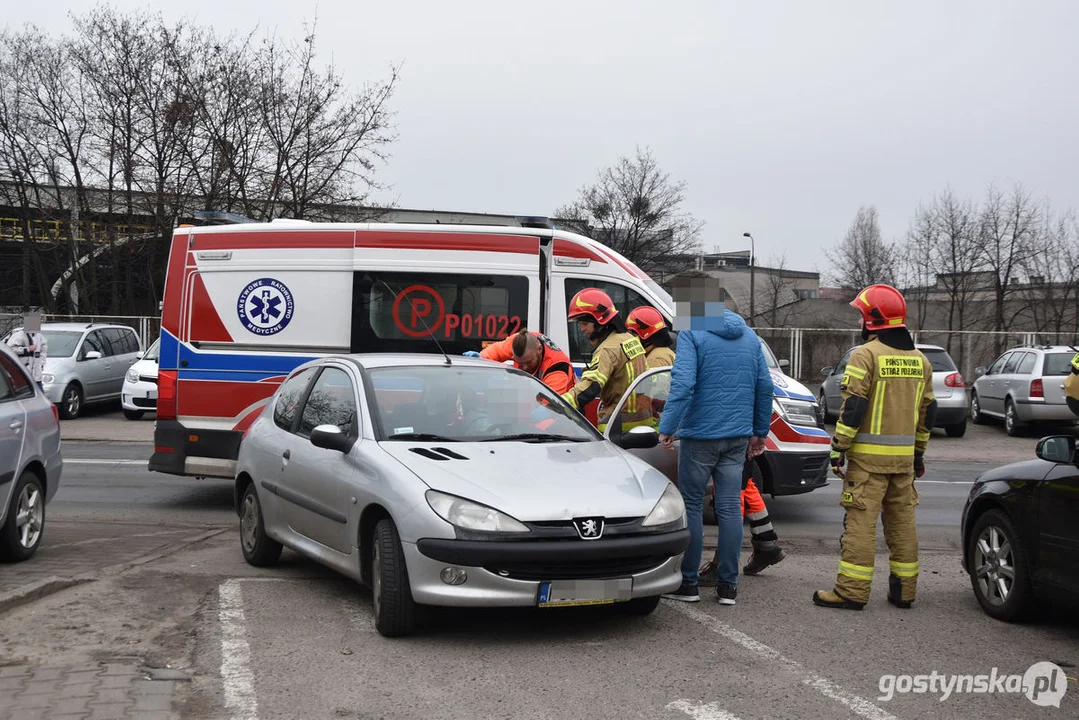 Zderzenie dwóch samochodów - Gostyń ul. Fabryczna