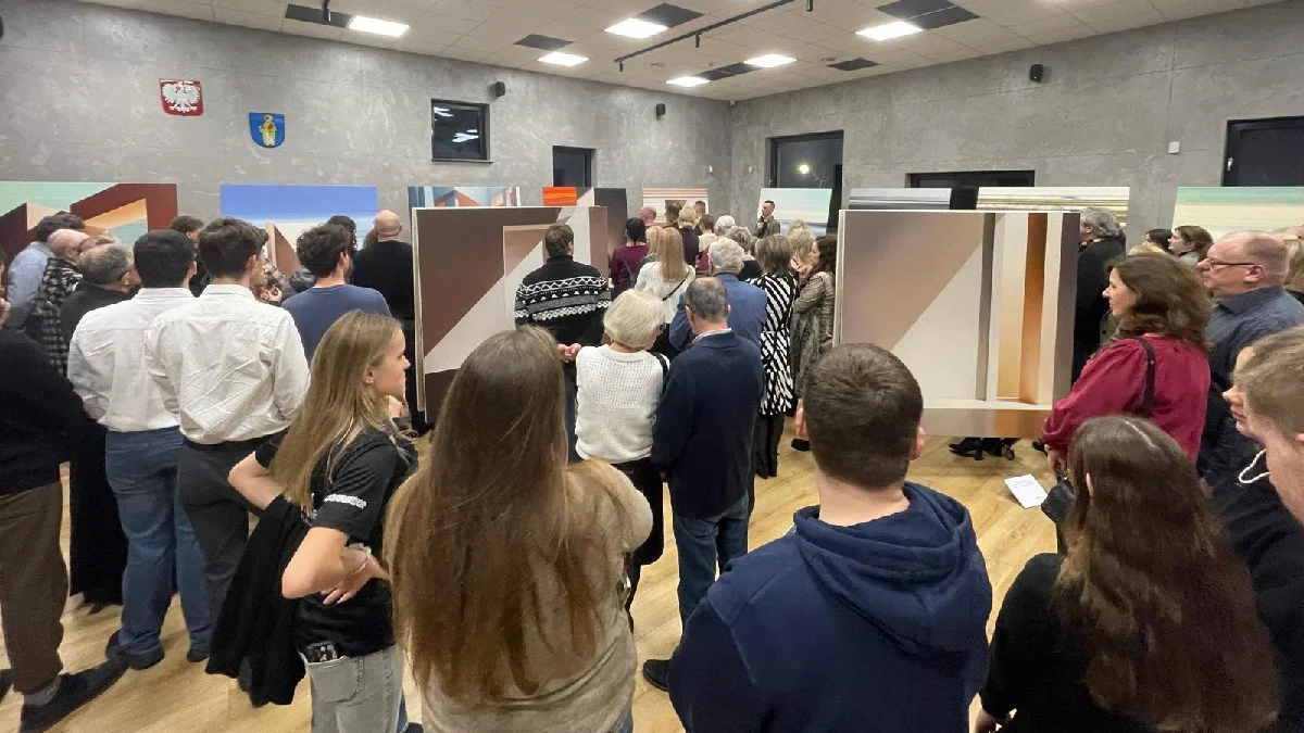Organizatorzy byli zszokowani zainteresowaniem. Wystawa jego obrazów zgromadził tłumy