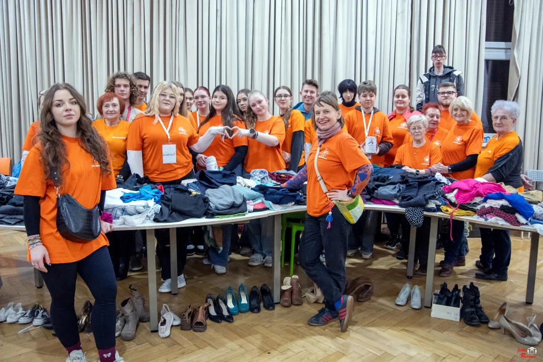 Rzeczy znikały w szybkim tempie. V edycja Pleszewskiej Garażówki cieszyła się dużym zainteresowaniem - Zdjęcie główne