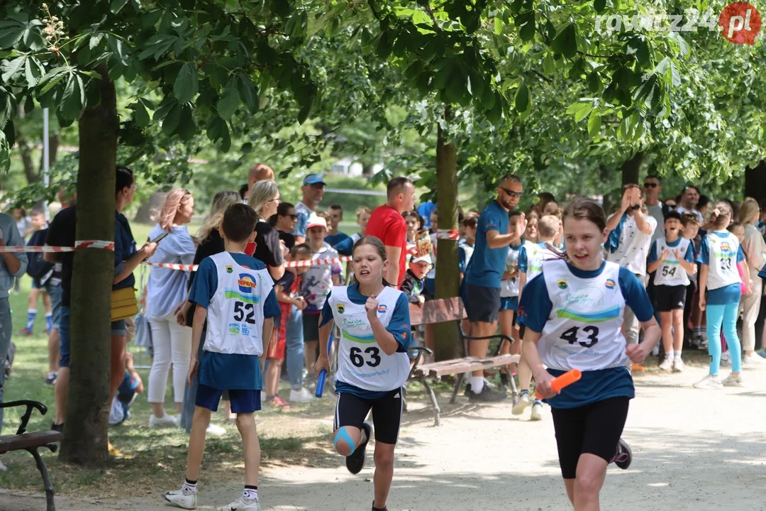 Sztafety szkolne w ramach 24h Rawickiego Festiwalu Sportu