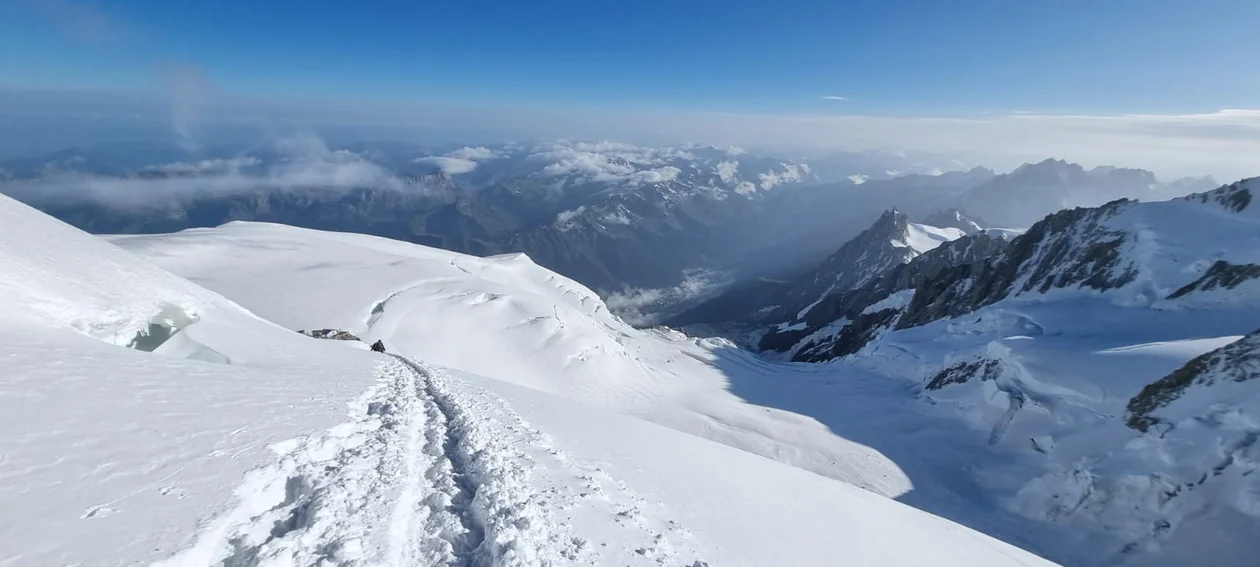 Ultramaratończyk Rafał Przybył z Bodzewka Pierwszego zdobył Mont Blanc