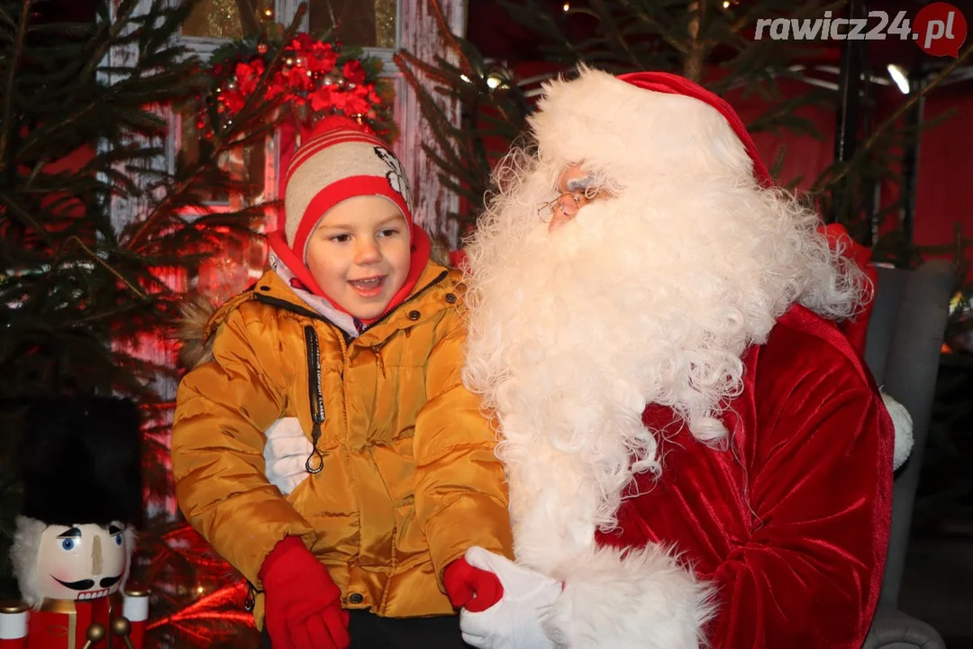 Spotkanie ze Świętym Mikołajem na Rawickim Jarmarku Bożonarodzeniowym