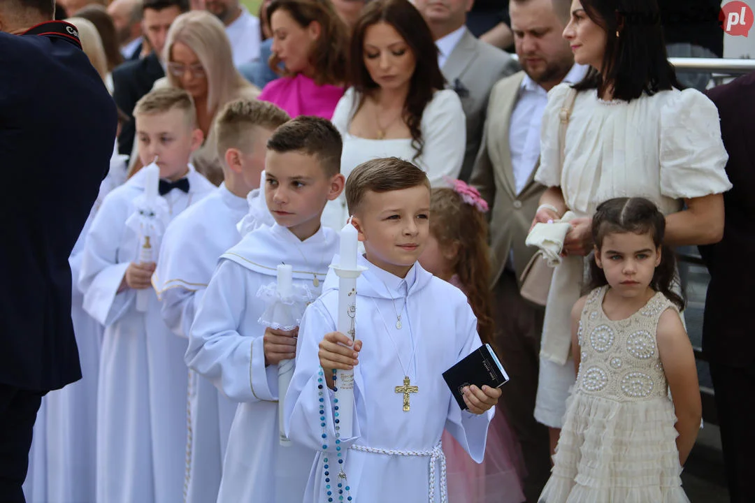 Pierwsza Komunia Święta w "białym" kościele