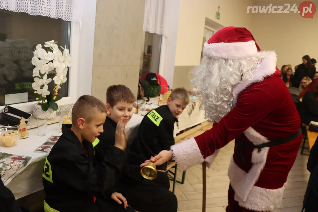 Odznaczenia, przemówienia, życzenia i prezenty od Gwiazdora