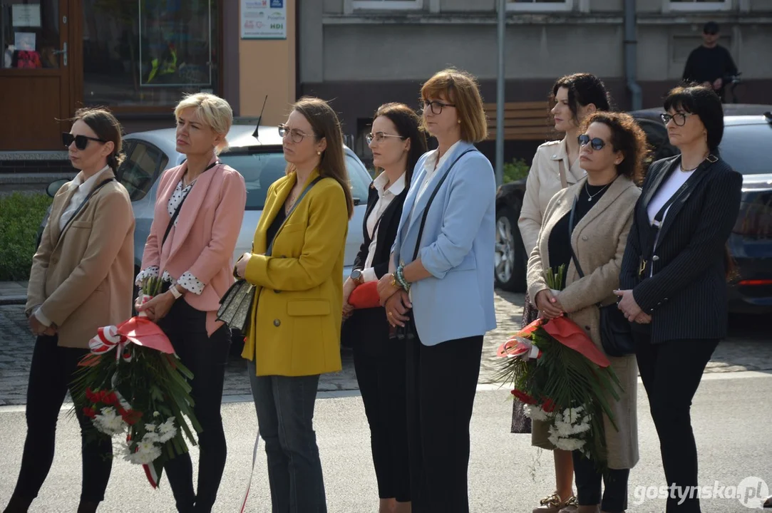 Obchody 234. rocznicy uchwalenia Konstytucji 3 Maja i festyn PRL w Krobi