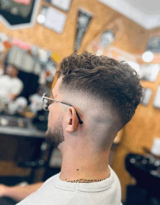SZTOS BARBER SHOP