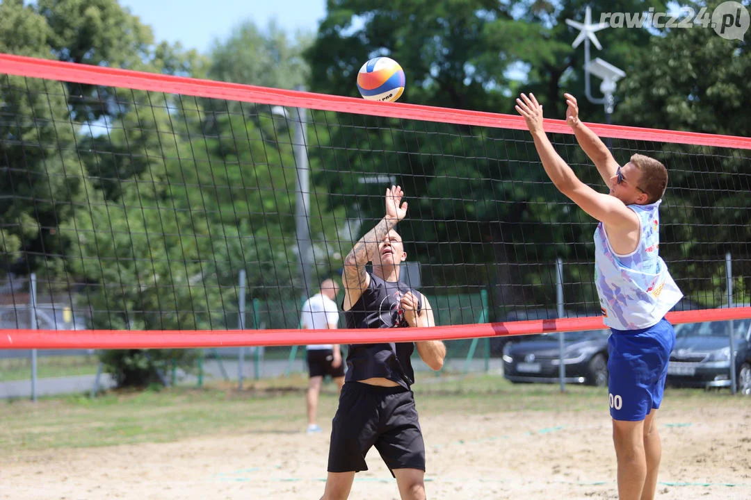 Turniej siatkówki plażowej w Jutrosinie