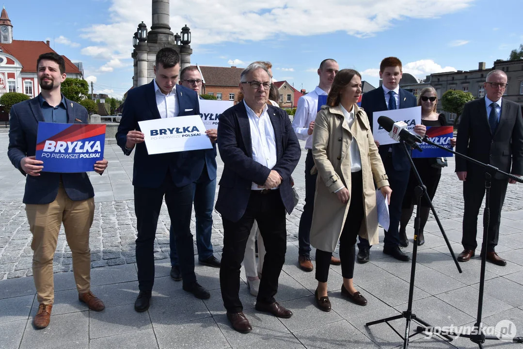 Lider Konfederacji Krzysztof Bosak w Gostyniu spotkał się z mieszkańcami