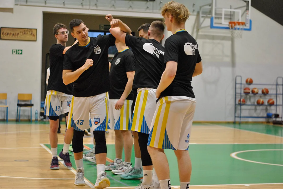 Kosz Kompaktowy Pleszew - Stal Stalowa Wola 82:63