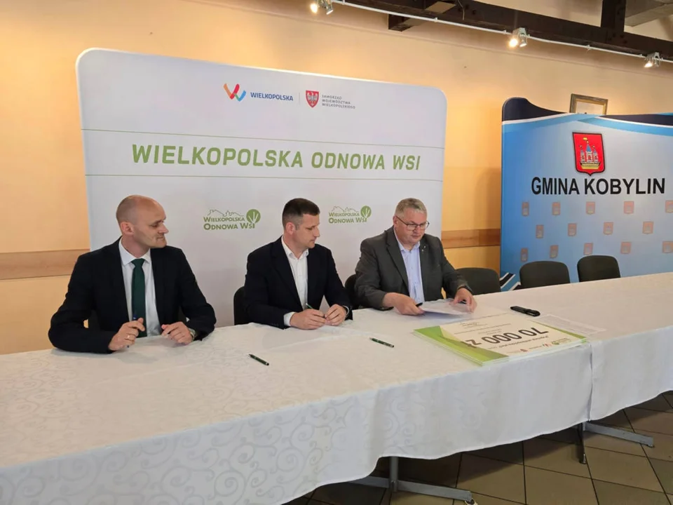 Uroczyste podpisanie umów dotyczących XIV edycji konkursu „Pięknieje Wielkopolska Wieś" w ramach programu Wielkopolska Odnowa Wsi.