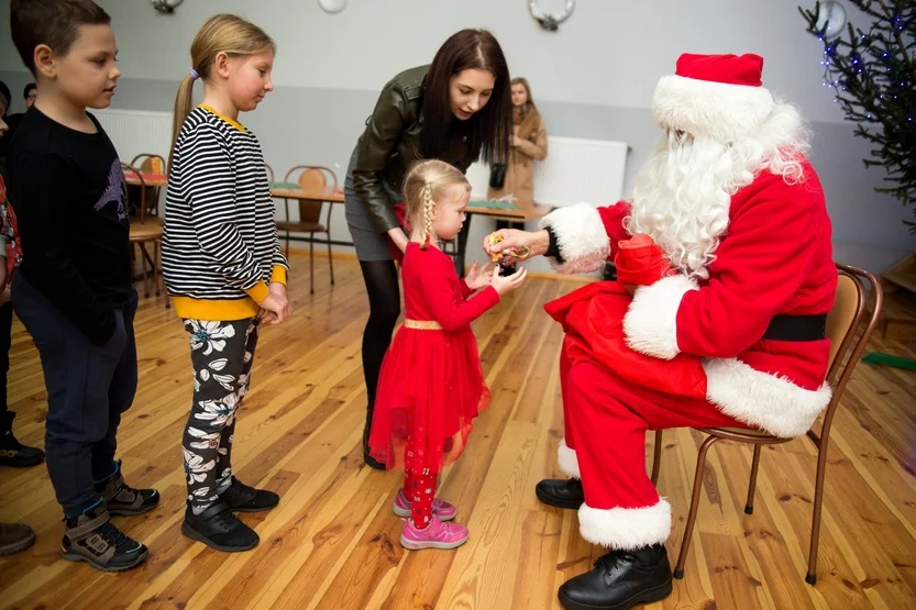 Mikołajki w Choczu z Fundacją Pomocy Dzieciom Humana