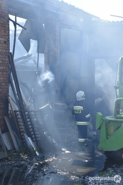 Pożar hali zakładu ślusarskiego w Czeluścinie