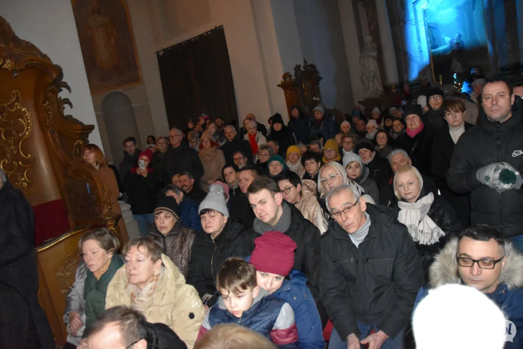 Kolędy i pastorałki "na góralską nutę" - zespół Future Folk w bazylice na Świętej Górze