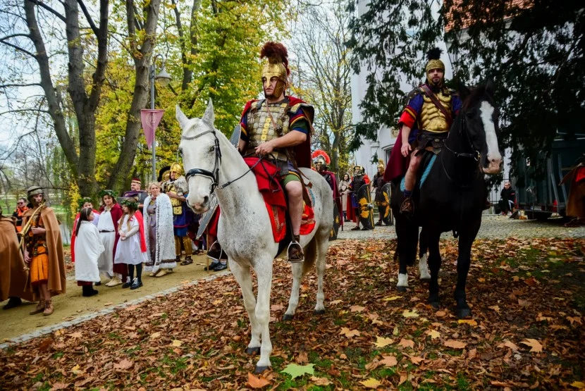 11 listopada w Jarocinie. Inscenizacja legendy o św. Marcinie