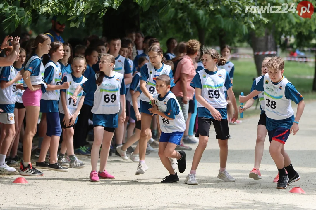 Sztafety szkolne w ramach 24h Rawickiego Festiwalu Sportu