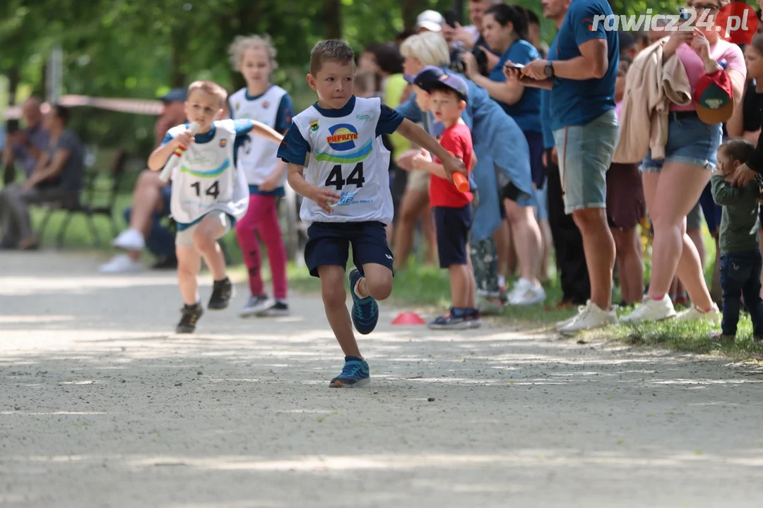 Sztafety szkolne w ramach 24h Rawickiego Festiwalu Sportu