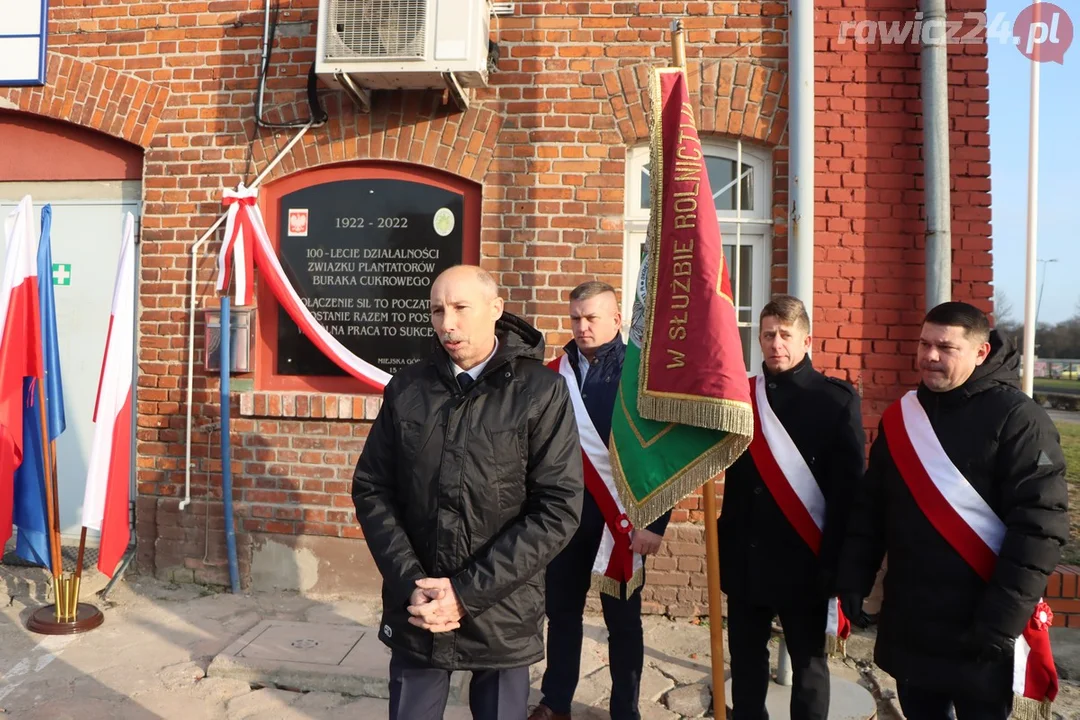 Miejska Górka. Odsłonięcie tablicy z okazji 100-lecia działalności Związku Plantatorów Buraka Cukrowego