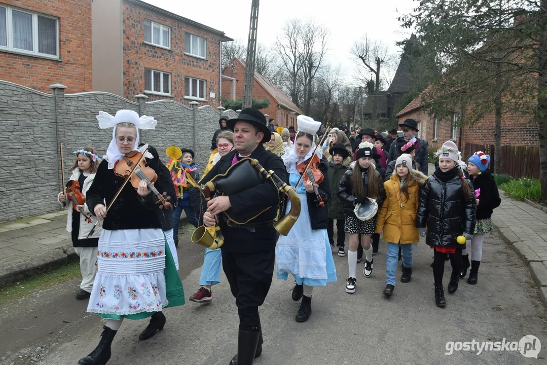 Obrzędy palenia i topienia "śmiercichy" oraz "nowego lotka" na Biskupiźnie