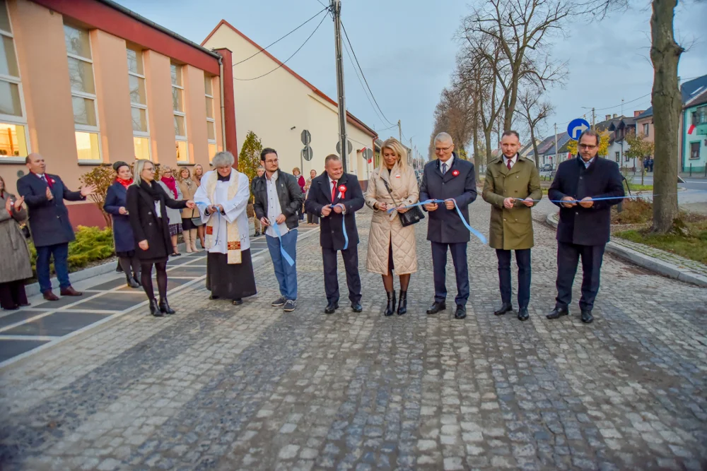 Sulmierzyce. Obchody Narodowego Dnia Niepodległości i promocja książki