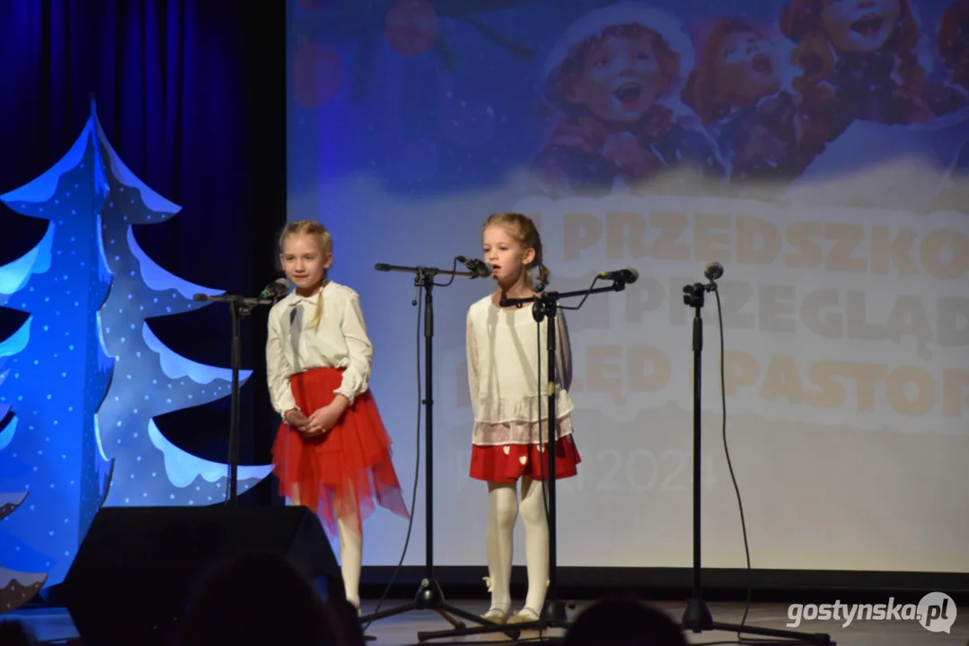 Przedszkolny Przegląd Kolęd i Pastorałek w centrum kultury w Piaskach