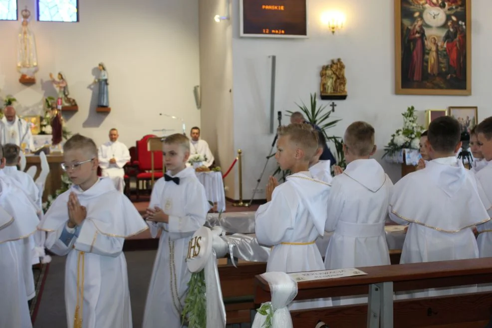 Pierwsza Komunia Święta w parafii Matki Bożej Fatimskiej w Jarocinie