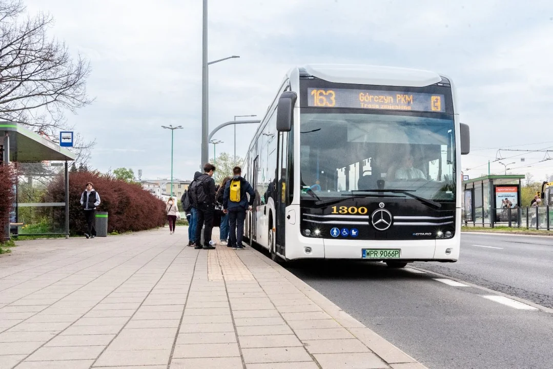 Elektryczny mercedes w Poznaniu. Autobus jest testowany