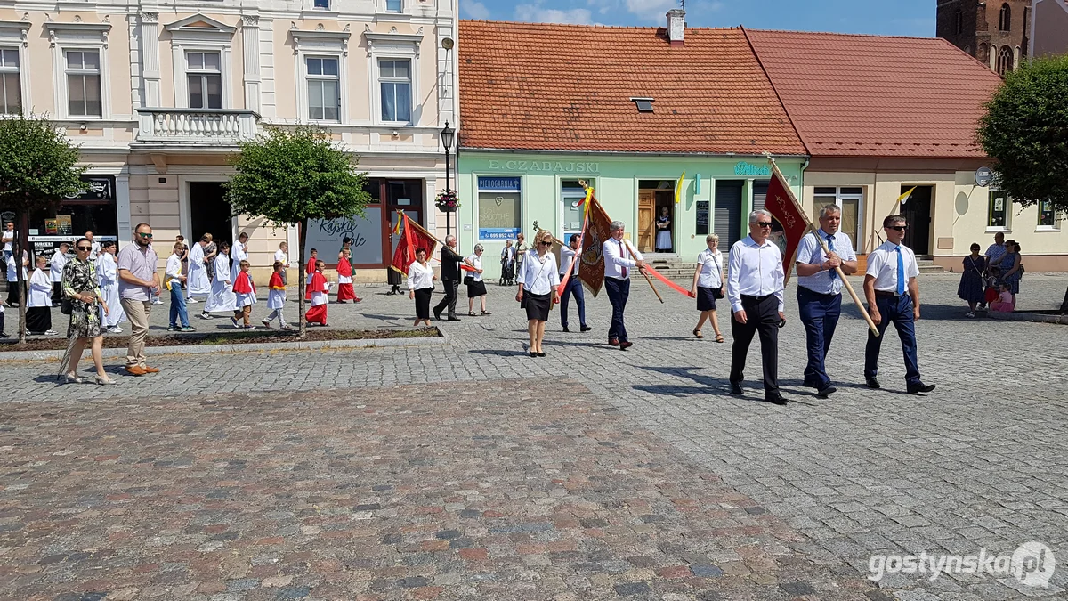 Gostyń - Boże Ciało 2023 - procesja ulicami miasta