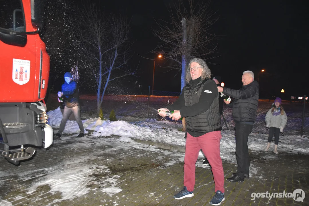 Nowy wóz strażacki dojechał do OSP KSRG Gola (gm. Gostyń)