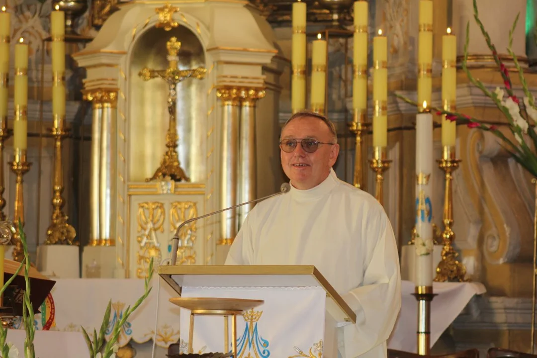 Uroczystość Matki Bożej Cieleckiej w parafii św. Małgorzaty w Cielczy z zawierzeniem KGW z gminy Jarocin