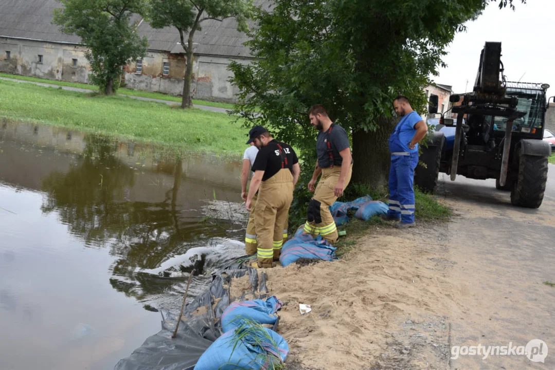 Kromolice pod wodą. Sztab Kryzysowy w Pogorzeli