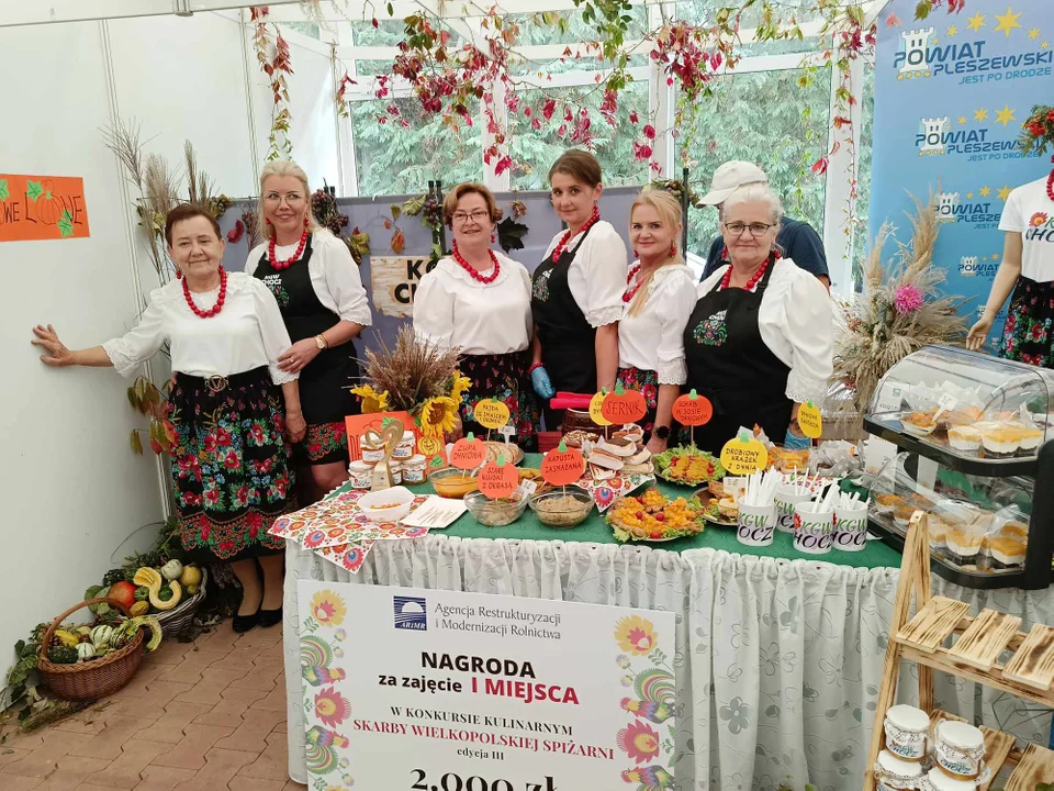 Panie z KGW Chocz zdobyły pierwsze miejsce na targach w Marszewie w konkursie Skarby Wielkopolskiej Spiżarni! - Zdjęcie główne