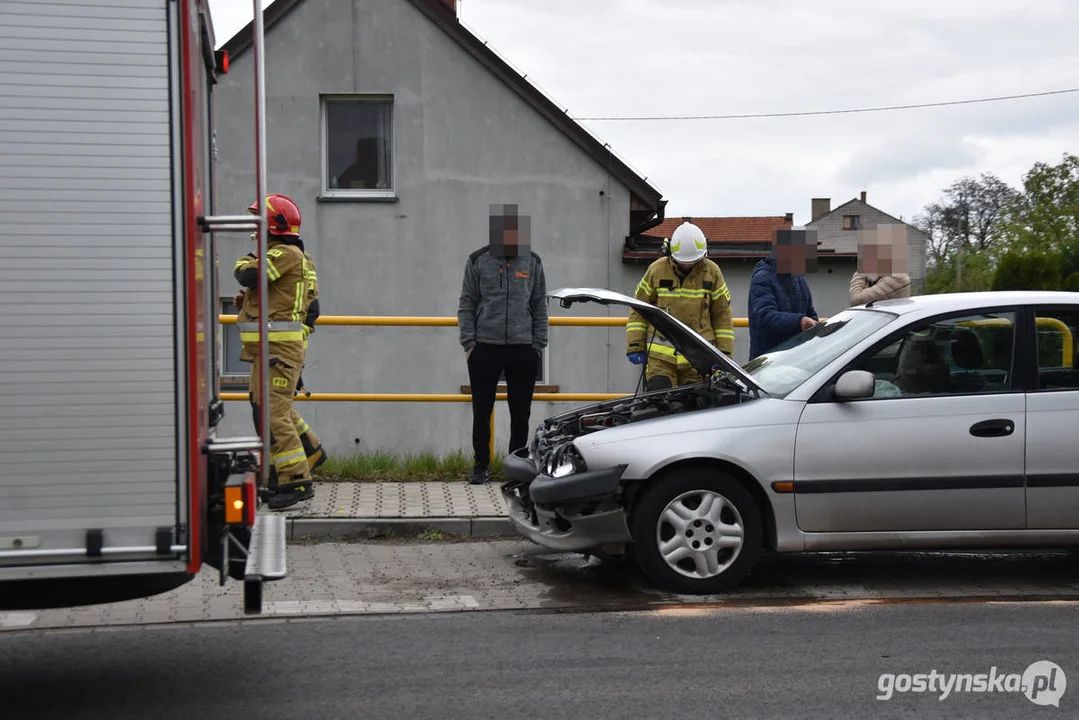 Zderzenie dwóch samochodów w Siedlcu (gm. Pępowo)