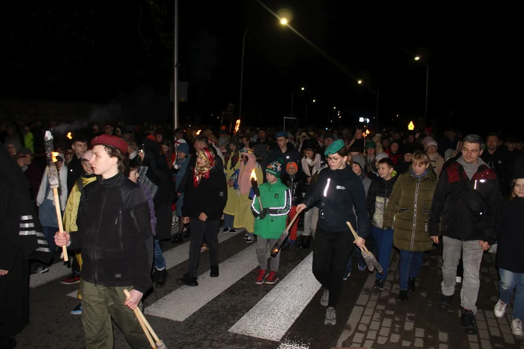 Droga Krzyżowa ulicami Jarocina przygotowana przez parafie Chrystusa Króla i św. Marcina