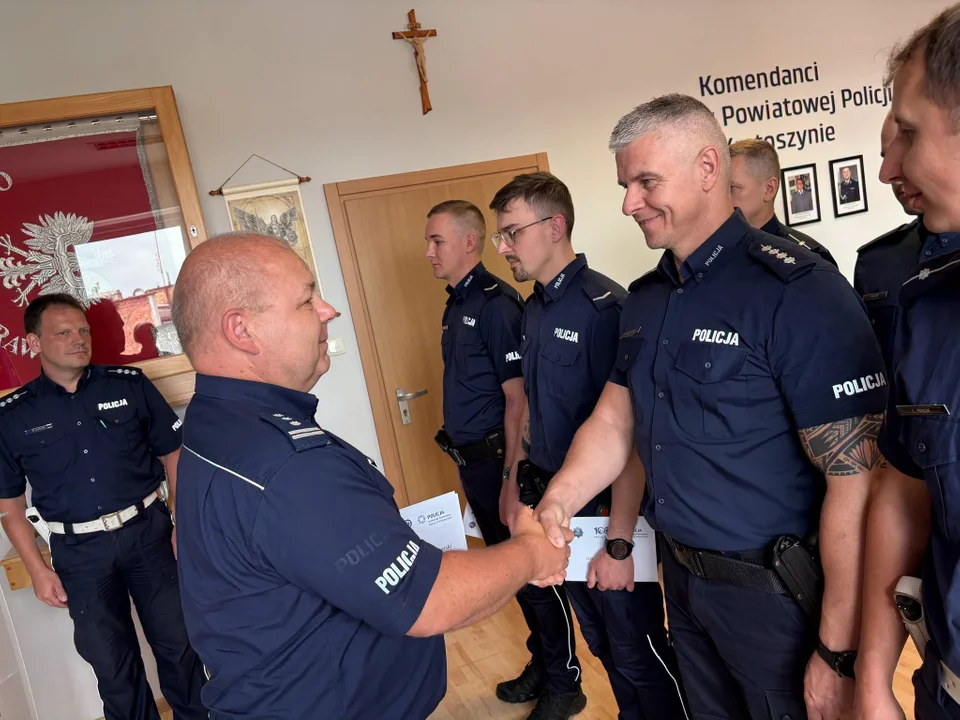 Komendant podziękował funkcjonariuszom za służbę