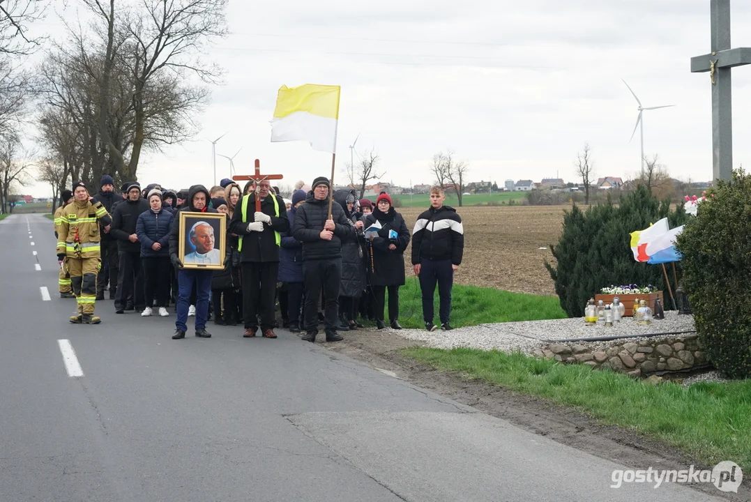 Procesja papieska w Bodzewku Drugim