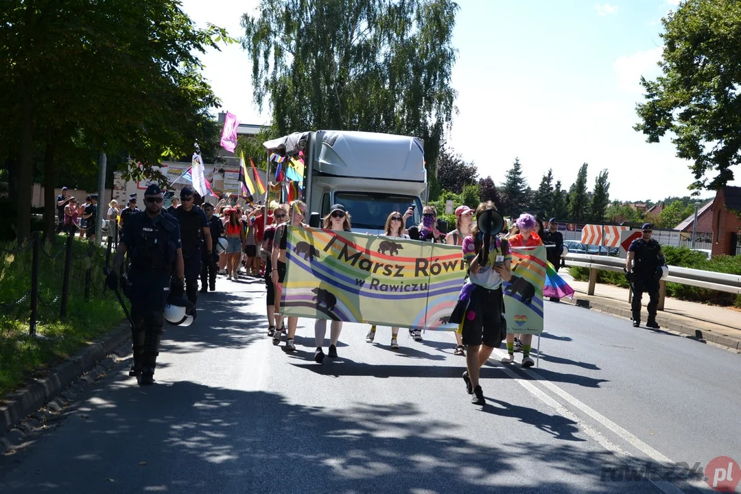 Marsz Równości i kontrmanifestacje w Rawiczu