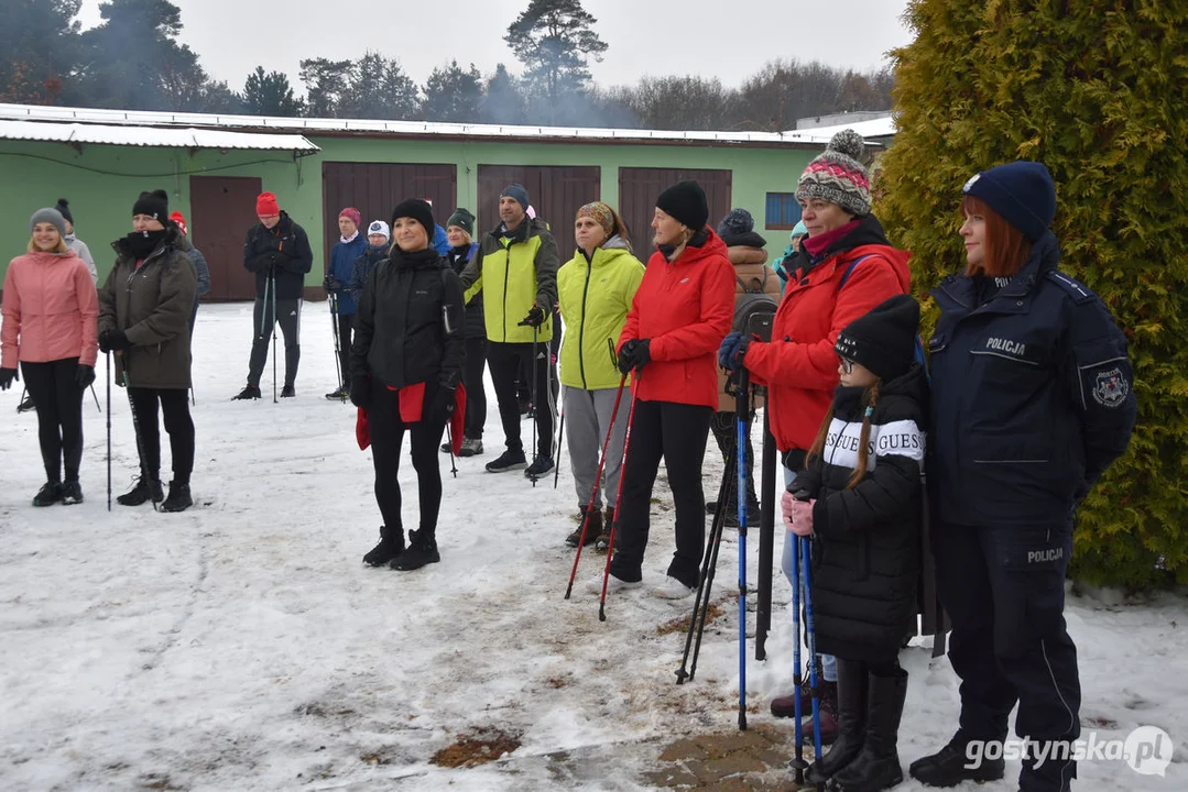 Mikołajkowy Charytatywny Marsz Nordic Walking „Idziemy dla Julki”