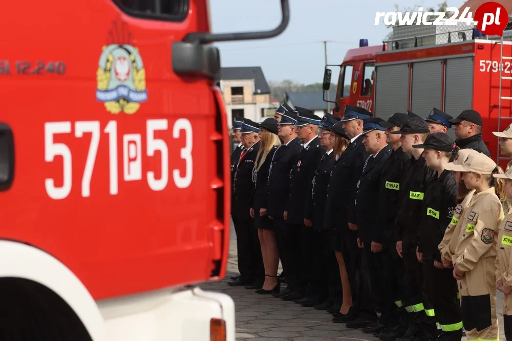 Uroczyste przekazanie auta jednostce OSP Śląskowo