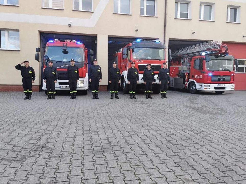 Strażacy z Krotoszyna oddają hołd zmarłemu koledze