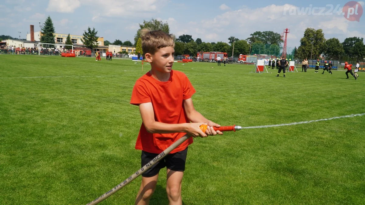 Dziecięce Drużyny Pożarnicze na zawodach w Miejskiej Górce