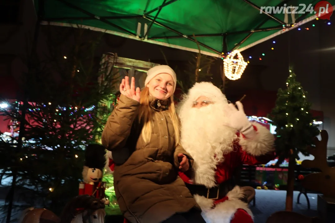 Spotkanie ze Świętym Mikołajem na Rawickim Jarmarku Bożonarodzeniowym